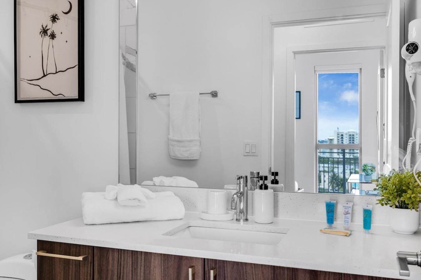 Urban Escape 3 Bed Unit Near Brickell And Wynwood Appartement Miami Buitenkant foto